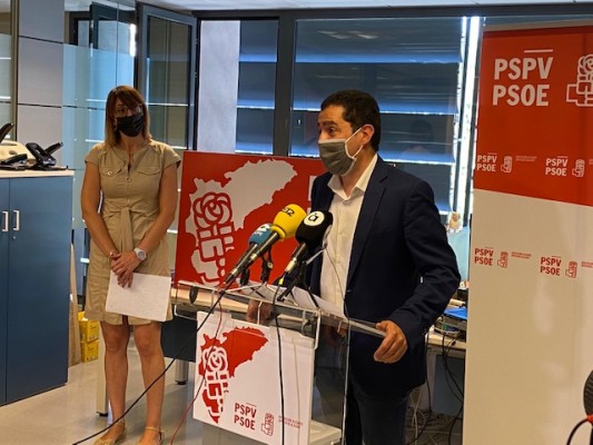 El PSPV acusa a Mazón de estar más pendiente de su carrera que de la Diputación, y sale Cs a defenderle