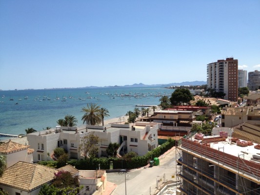 El tirón de récord en los alquileres en la costa de la Región se frena por la incertidumbre 