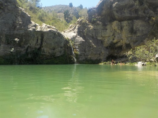 Piscinas naturales en Alicante: pozas, ríos y agua dulce como alternativa a la playa