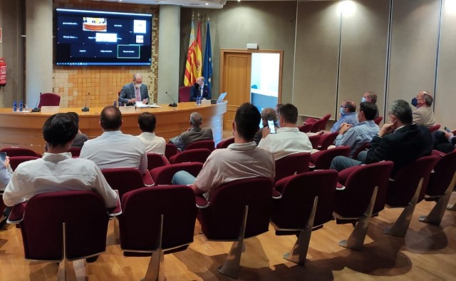 Ascer ve en el encarecimiento de costes y el desafío medioambiental los grandes riesgos para el azulejo