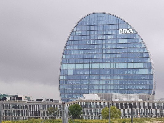Más de 5.000 trabajadores de BBVA piden adherirse al ERE
