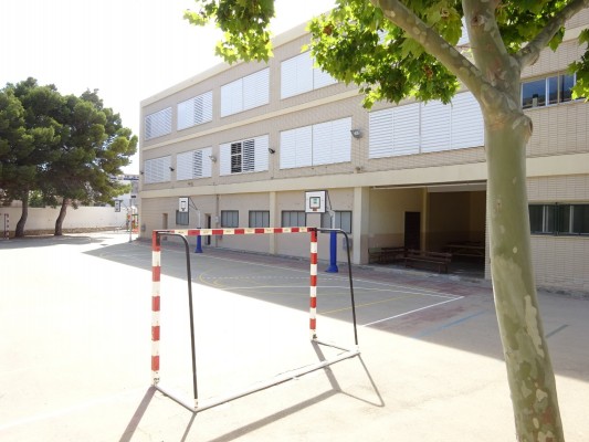 Xàbia volverá a licitar la reforma del colegio Vicente Tena tras quedar desierto el concurso