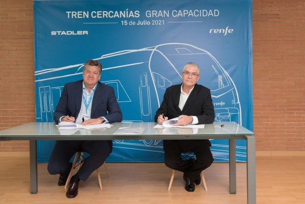Stadler firma con Renfe el contrato para fabricar 59 trenes de Cercanías por 998 millones de euros