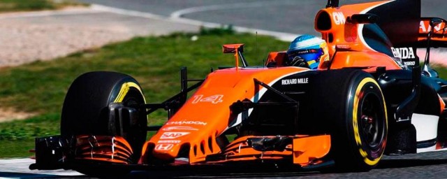 Alonso mantiene el tipo y Sainz sorprende en la apertura de la temporada