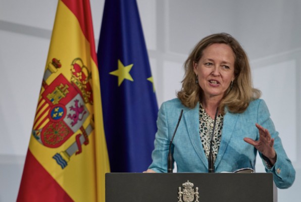 Calviño insta a las CCAA a alinearse con los objetivos del Plan de Recuperación