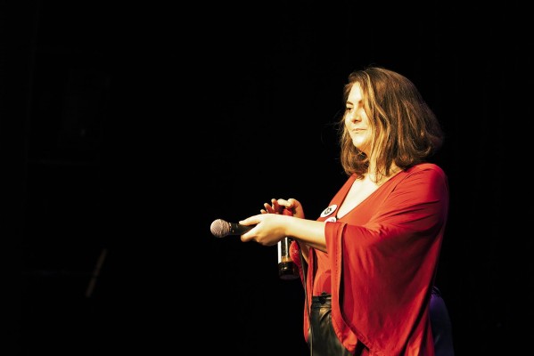 Penny JayG: “Las humoristas millennials debemos mucho a las de las generaciones anteriores” 
