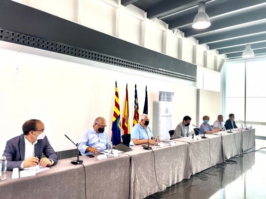 Elche firma convenios de colaboración con cinco asociaciones empresariales por 90.000 euros