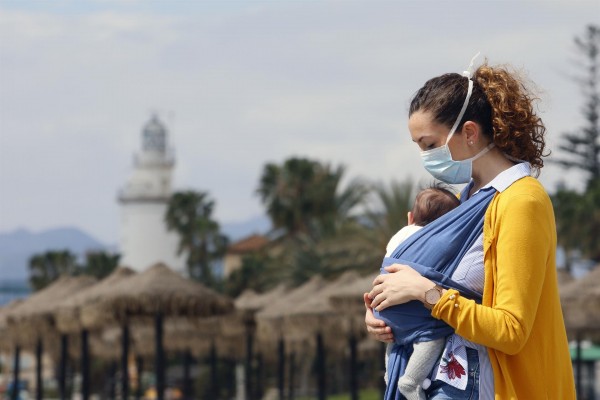 Belarra y Montero quieren ampliar los permisos de maternidad y paternidad a 6 meses
