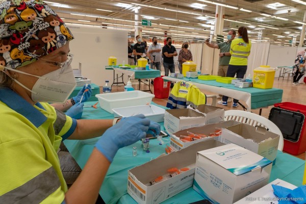 Cartagena empieza el próximo lunes la vacunación de los jóvenes de entre 20 y 30 años