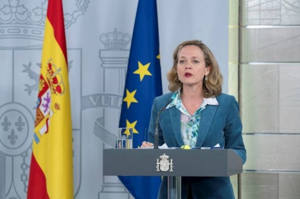 Calviño anuncia que los trabajadores en ERTE ya bajan de los 400.000