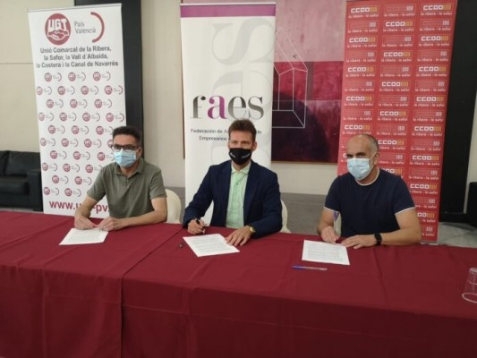 FAES y los sindicatos de La Safor se unen a favor de la CV-60