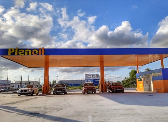 
Echar gasolina en la Región de Murcia tiene premio... si usted se sirve el carburante
