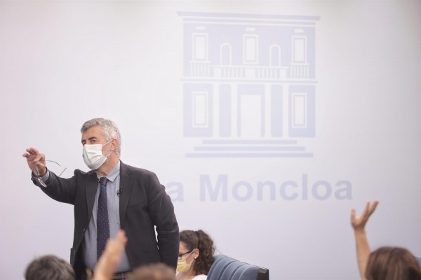 Sánchez renovará la Secretaría de Comunicación con la salida de Miguel Ángel Oliver
