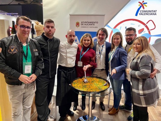 Alicante aplaza a octubre el bono gastronómico para estimular el consumo tras el verano