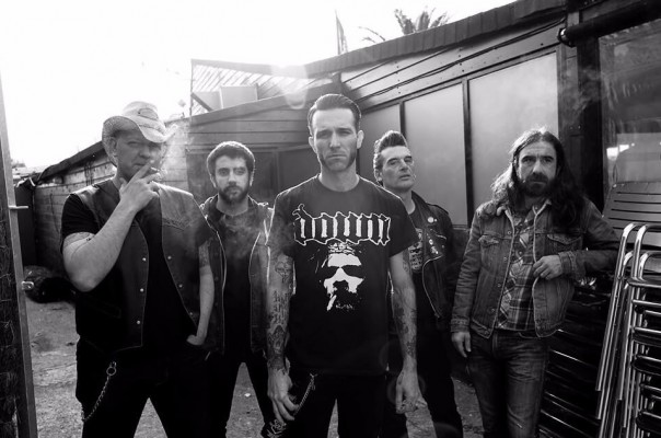 Dead Bronco secarán La Gramola y Stereo con su árido country
