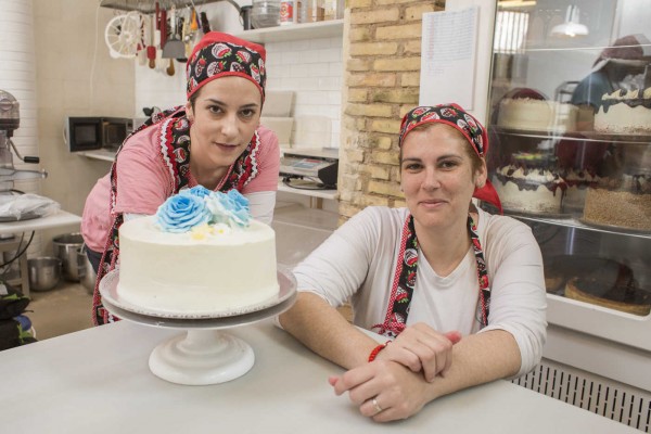 Cuando el ramo de novia está en la tarta