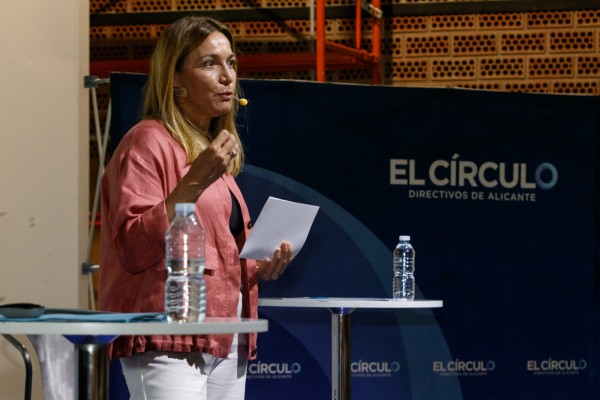 Susana Solís: 