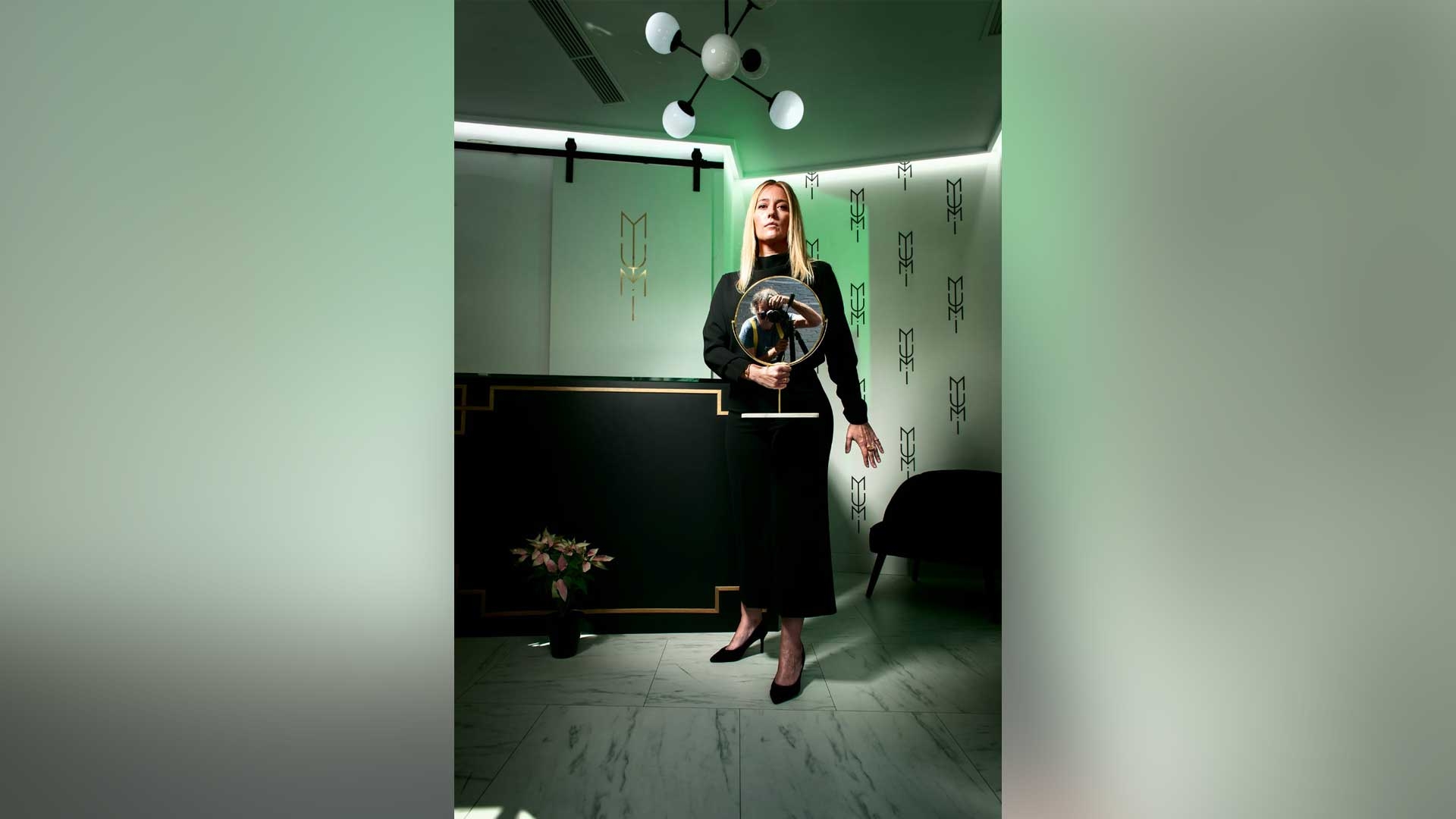 Valiente Verde expone en Benidorm ‘Hecho para durar’, un homenaje a trabajadores en la pandemia