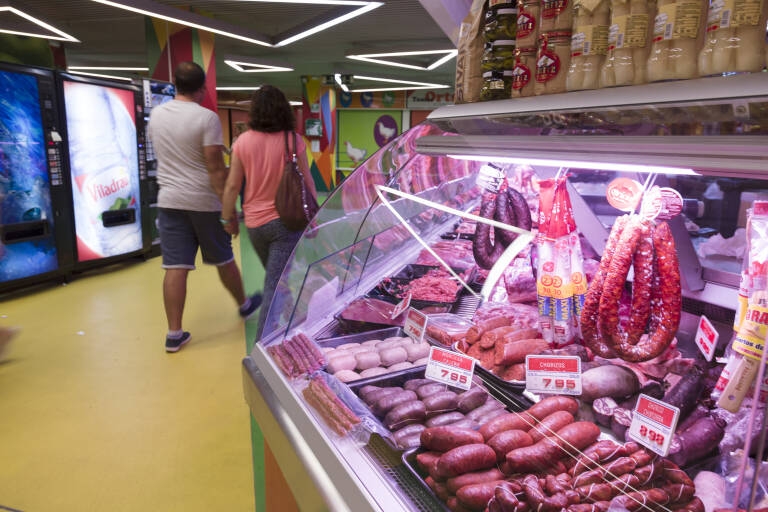 Benidorm saca a licitación por 15 días los puestos del Mercat para abrir un supermercado