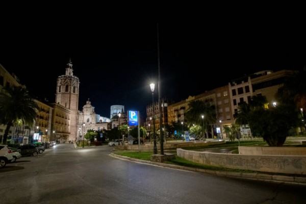 El TSJCV autoriza el toque de queda en 32 municipios y limita las reuniones a 10 personas