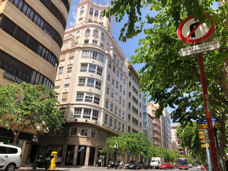 La socimi All Iron compra el Generali de Alicante por 9,2 millones para apartamentos turísticos