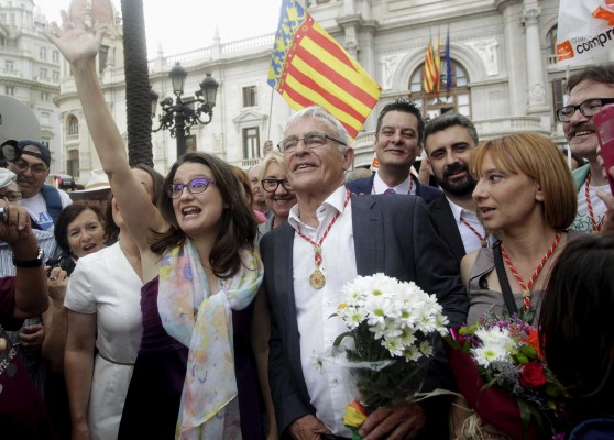 Compromís sortea en sus redes sociales unas cañas con Mónica Oltra, Joan Ribó y Joan Baldoví