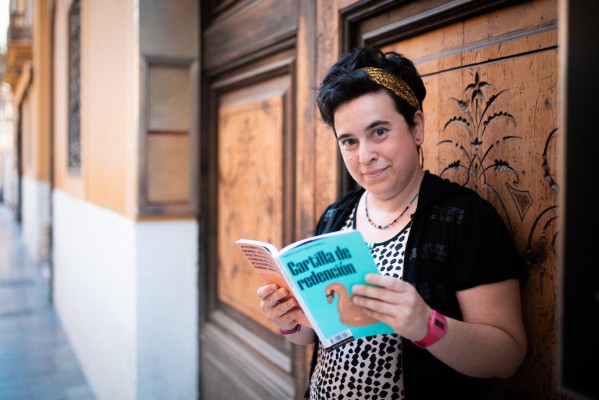 De culpa femenina y cómo la cultura en realidad no nos salva: una charla con Purificació Mascarell
