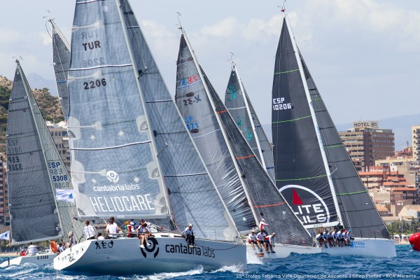 El Pez de Abril presenta sus credenciales en el Tabarca Vela Diputación de Alicante
