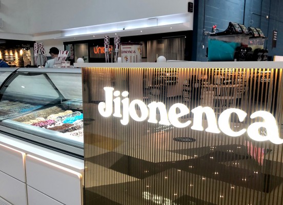Jijonenca inaugura una nueva heladería en el Centro Comercial L'Aljub de Elche