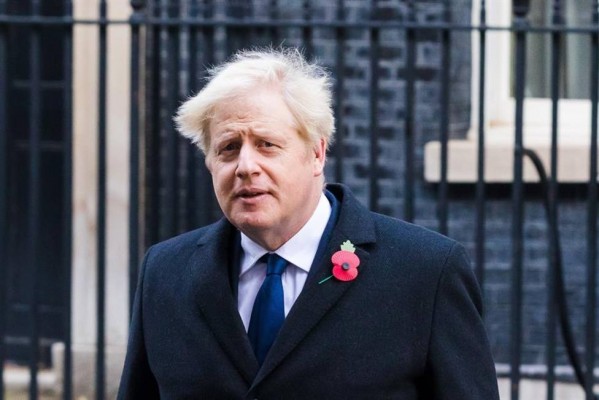 Johnson estudia conceder un día festivo si Inglaterra gana la Eurocopa