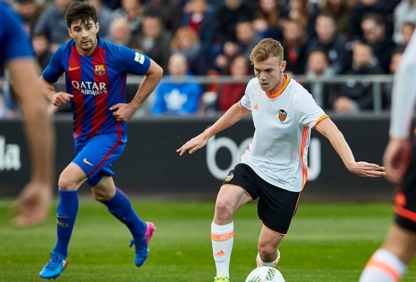 El Mestalla cae ante el líder pero las opciones siguen vivas