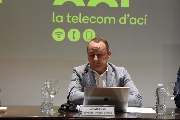 La teleco Parlem compra Octel y se expande en la Comunitat Valenciana con la marca Aproop