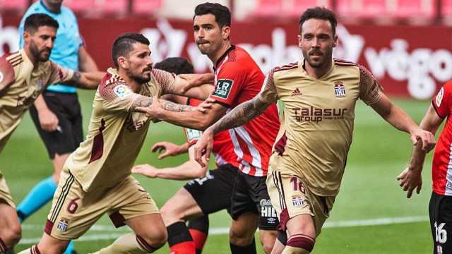 El Cartagena amplía por una temporada el contrato del centrocampista José Ángel Jurado