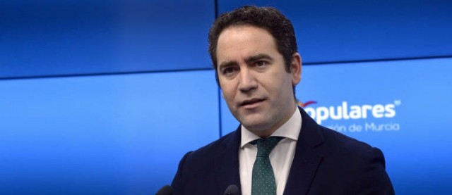 El SMS acusa a un delegado sindical de acceder al historial clínico de un familiar de García Egea