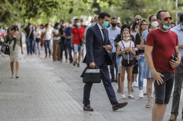El Botànic cierra la comisión de usos del tiempo con medidas como la jornada laboral de 32 horas
