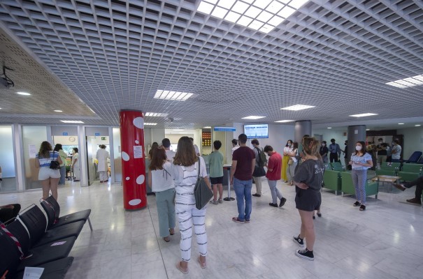 Madrid detecta un fallo de seguridad en el portal de certificado Covid pero niega exposición de datos