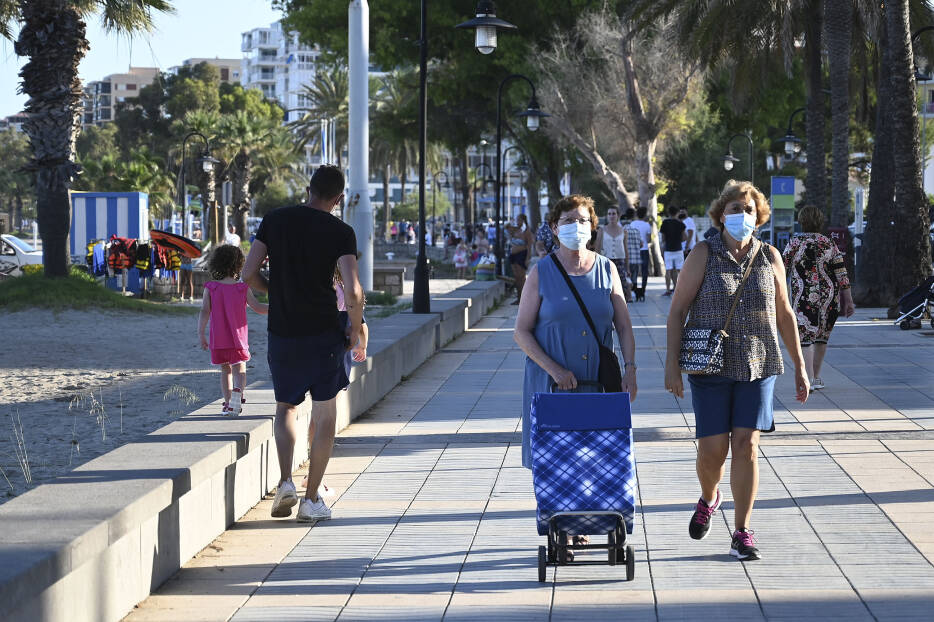 Las UCI de Castellón se vacían de pacientes covid pero los contagios siguen al alza sumando 166 