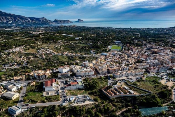 Comercio acepta la petición de l'Alfàs: prorroga cuatro años el ZGAT para ampliar su libertad horaria
