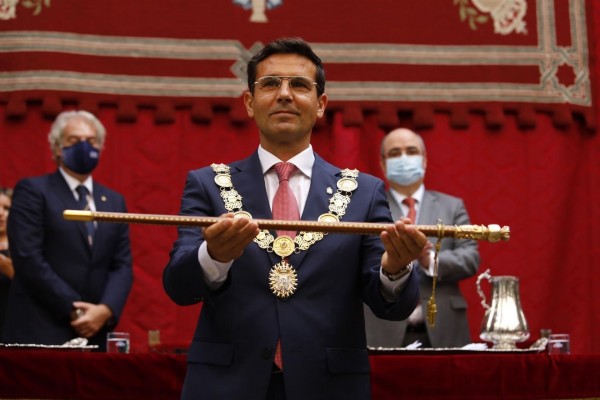 Francisco Cuenca (PSOE), nuevo alcalde de Granada con el apoyo de Unidas Podemos y Cs