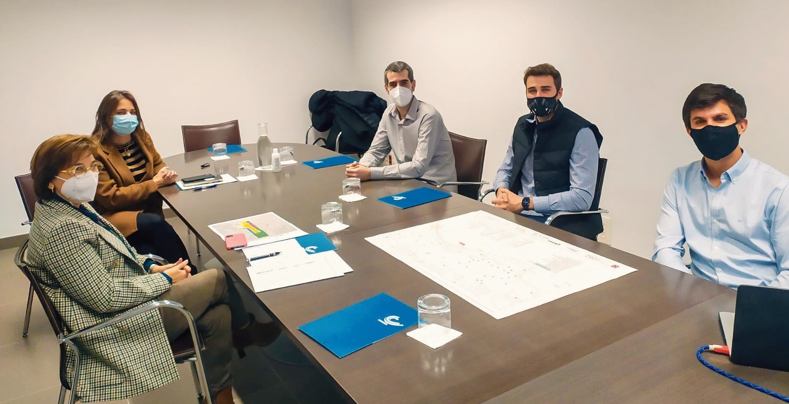 Responsables de Aerocas y de Arkadia Space.  - 