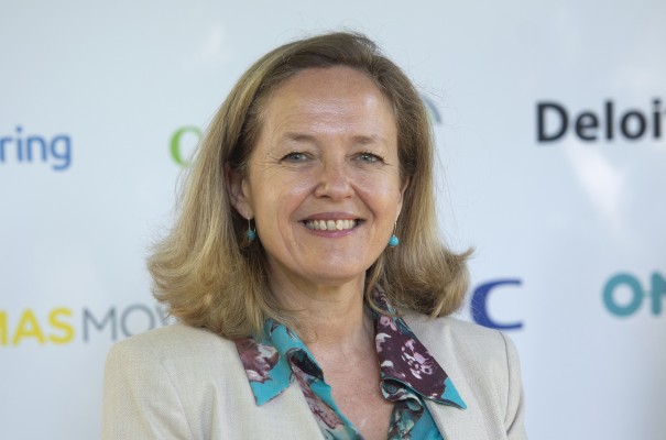 Calviño informa de una inversión de 26 millones para desplegar el 5G en la red de Alta Velocidad