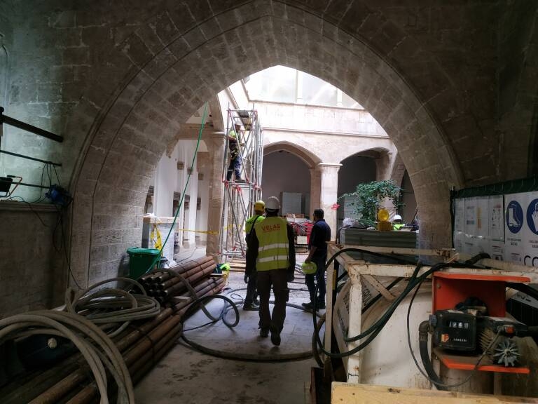 Obras en el Palau del Almirall de València. - 