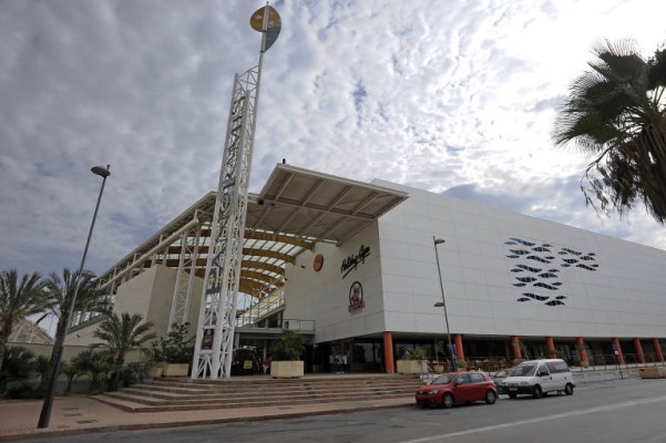 La puja de Panoramis espera al dueño de Xanadú tras las ofertas de Medimotors y un grupo de Muro  