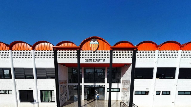 PCR y analíticas para la plantilla y diez canteranos en el regreso del Valencia