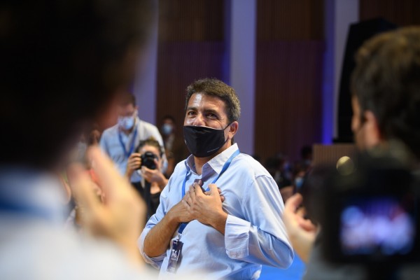 Mazón activa al grupo de Les Corts para redoblar la fiscalización al Consell a la espera de los cambios