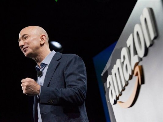 Jeff Bezos deja de ser consejero delegado de Amazon y le sustituye Andy Jassy
