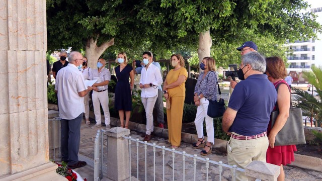 Familiares y amigos de Pere Mª Orts i Bosch recuerdan al erudito en el centenario de su nacimiento

