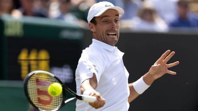 Bautista se despide de Wimbledon y del top-10