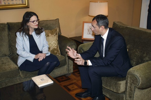Diputación y Consell crean una mesa técnica para planificar la política social