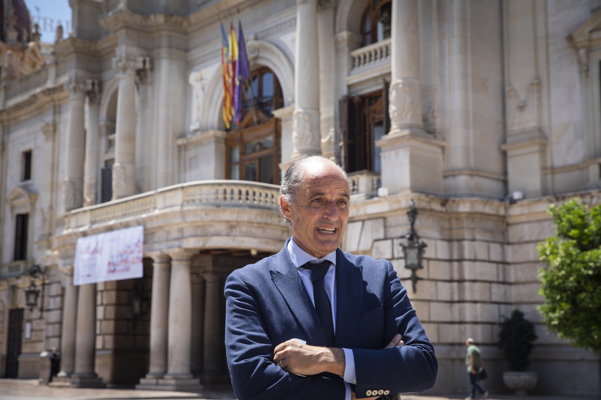 Francisco Camps, frente al Ayuntamiento de València. Foto: EVA MÁÑEZ - 